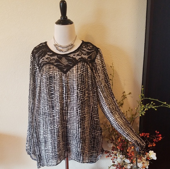 AGB Tops - AGB Black & White Top Size XL